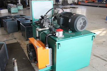 煉(liàn)鋼生産(chǎn)液壓站(zhan)